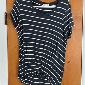 Nine Britton women’s top